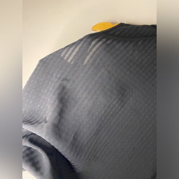 Vintage Traditions Made in Canada Petite Sheer Sleeveless Tank - Picture 4 of 4